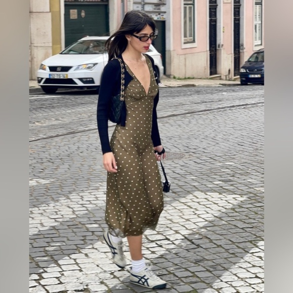 NWOT Realisation Par THE MARGOT dress in Olive Spot size M